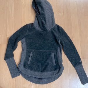 ALO yoga gray pullover hoodie sweatshirt.